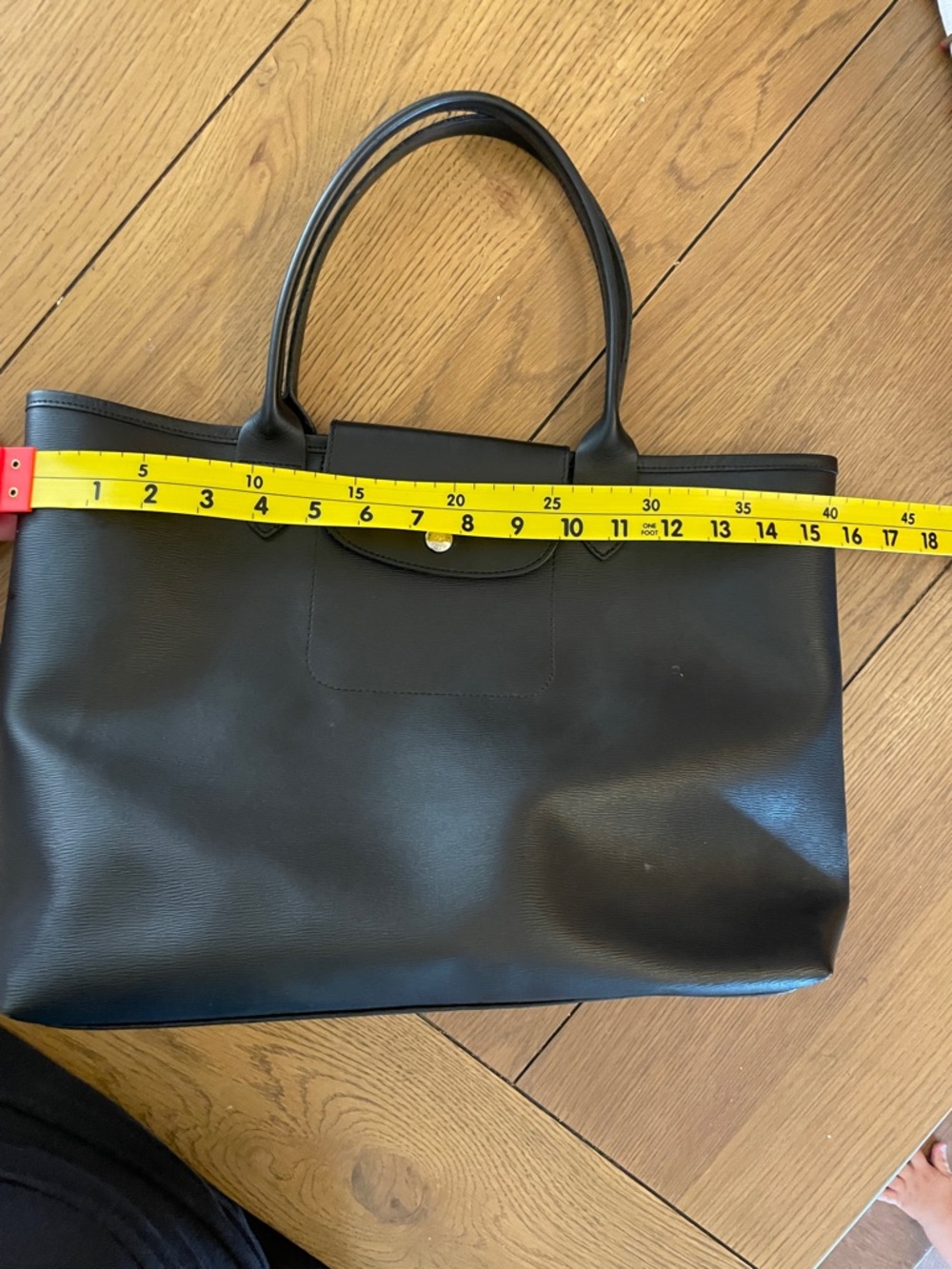 Longchamp Classic Black Leather Tote Bag - Picture 14 of 16